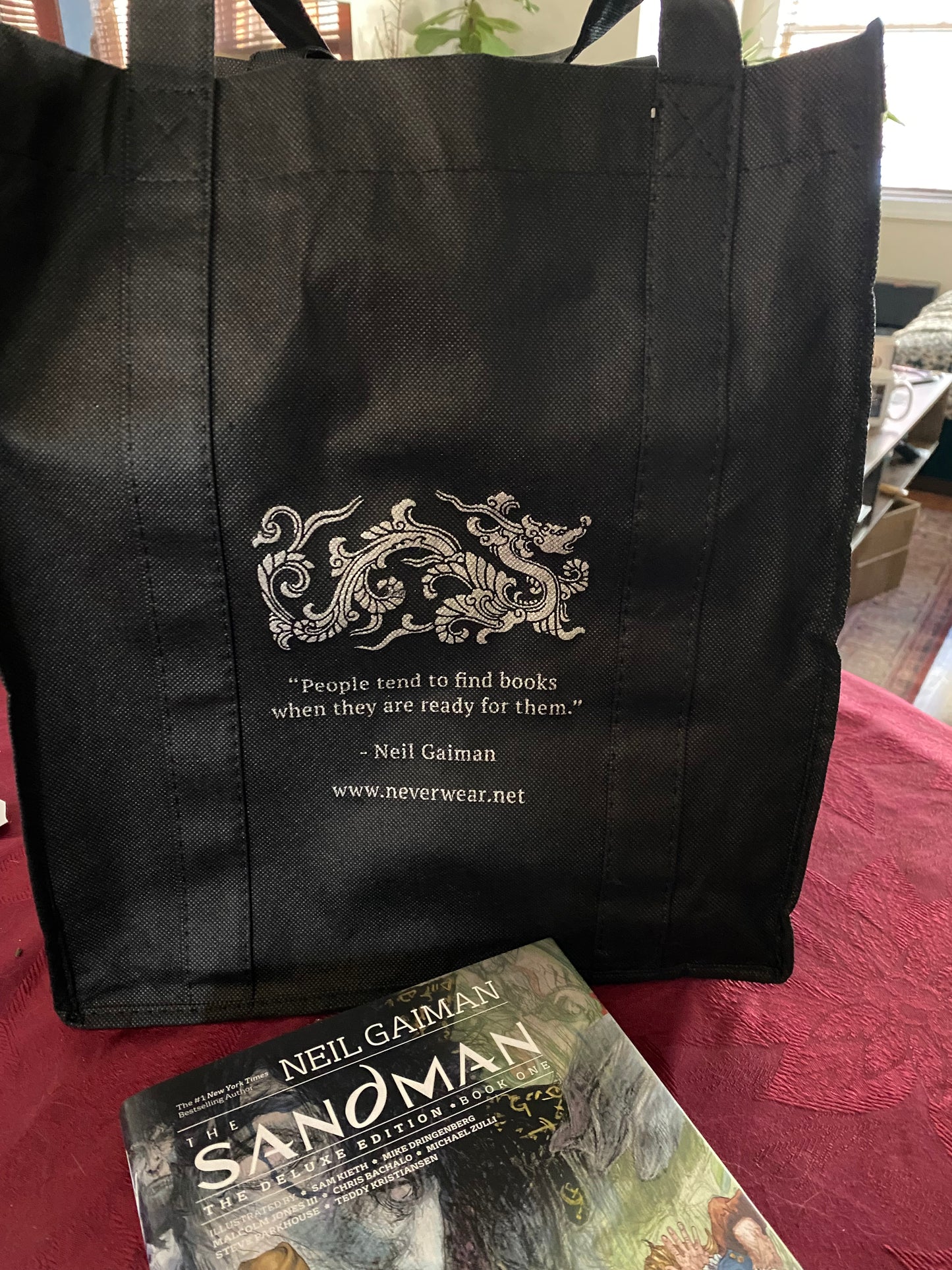 We love this black & silver totebag!